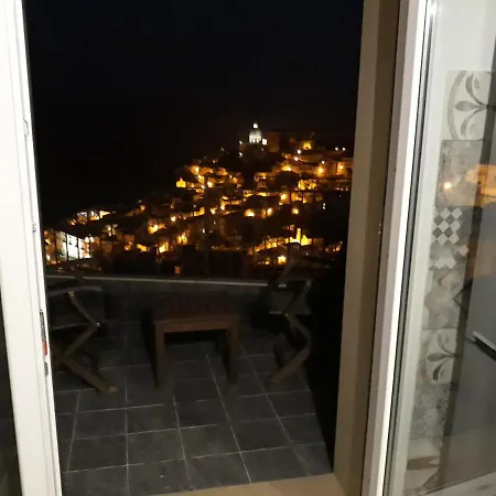 Via Pezza 100 * Ragusa