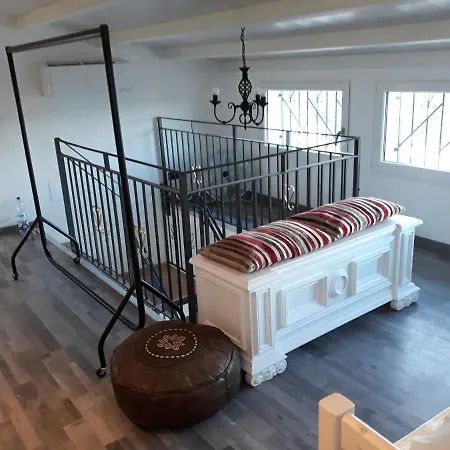 מלון דירות Via Pezza 100