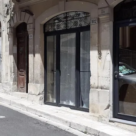 Via Pezza 100 Aparthotel *