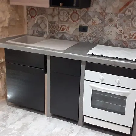 Via Pezza 100 מלון דירות רגוזה