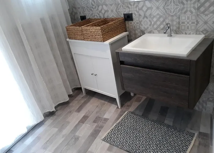 Apartahotel Via Pezza 100 3*