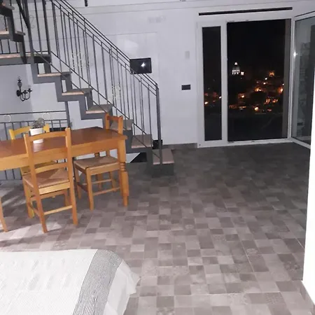 Apart-hotel Via Pezza 100 3*