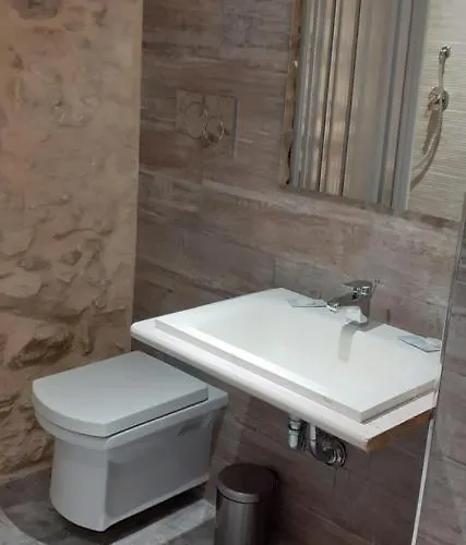 Via Pezza 100 3* ラグーザ